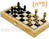Coffret bois avec échiquier et jeu de 32 pièces d échecs en buis [n�5] 